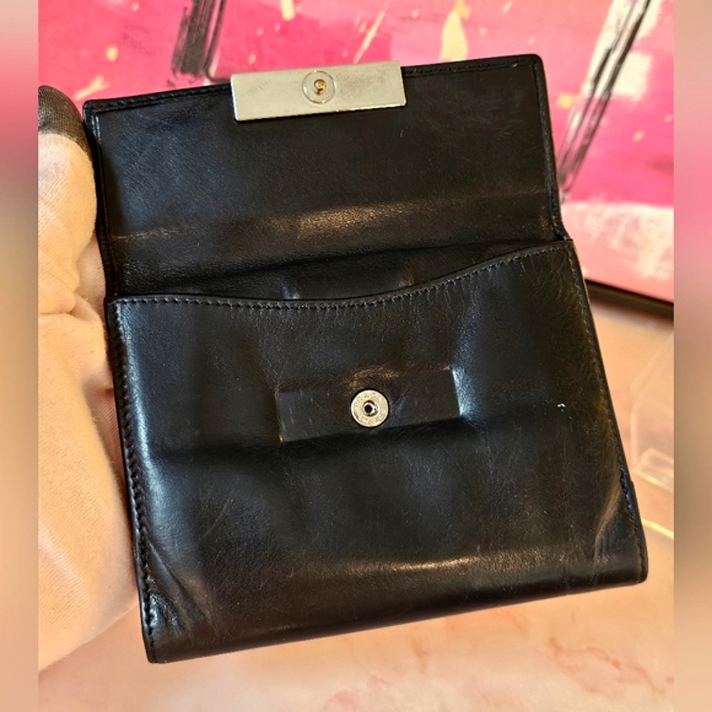 ๐งPrada Logo Plate BUTTER Soft Leather Bi-Fold Vintage Black Wallet๐ง - Picture 9 of 16